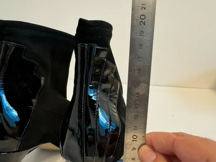 Belles Bottines à talons Elizabeth Stuart couleur noir Taille 37.5 Neuf dans boîte d'origine - photo numéro 6