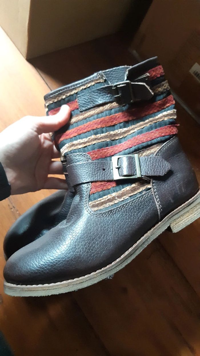 Chaussures bottes boots cuir marron orange rayures vintage hippie 38