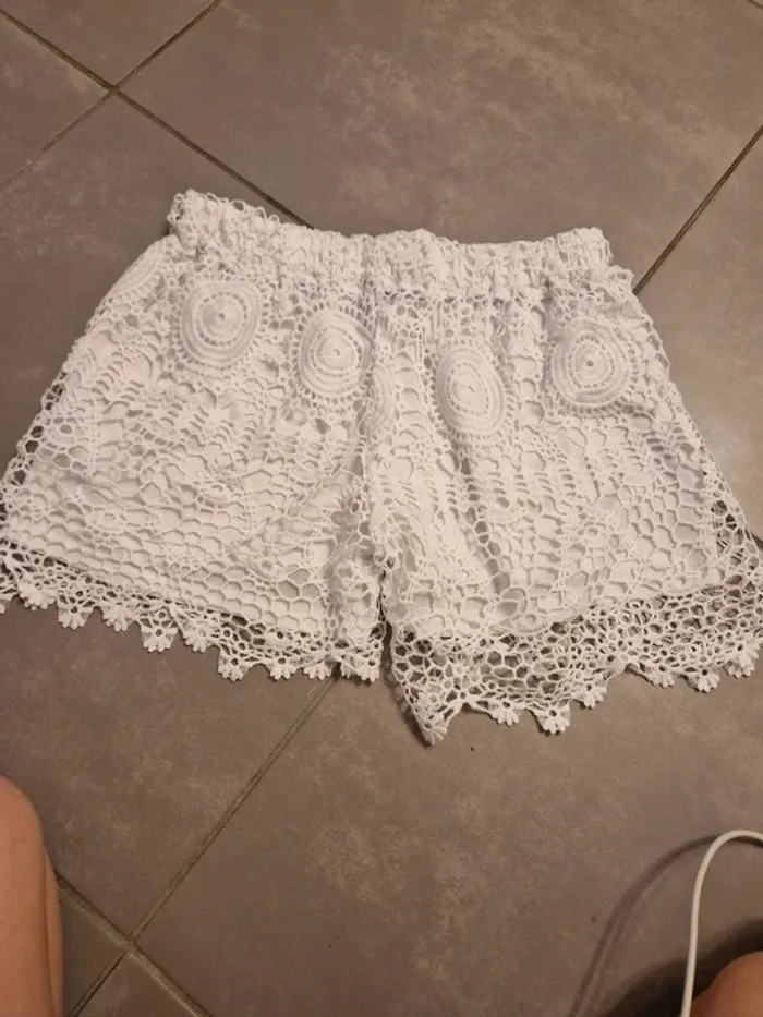 Short blanc dentelle - photo numéro 4
