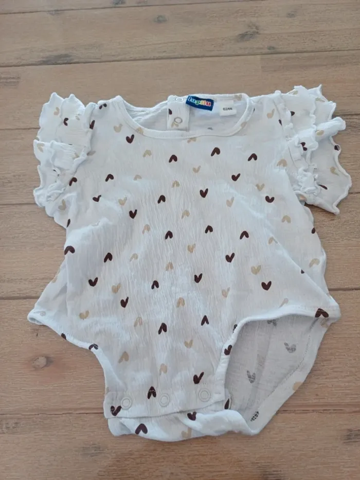 Lot 7 bodys 3 mois et 3/6 mois - photo numéro 11