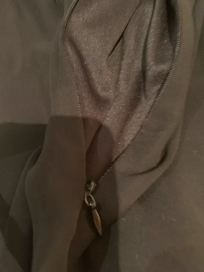 Robe noire - photo numéro 6