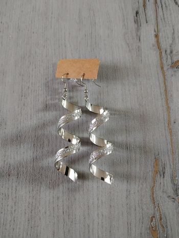 Boucles d'oreilles neuves