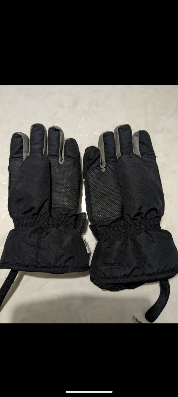 Paire de gants de Ski . Taille 14/16 ans - photo numéro 2