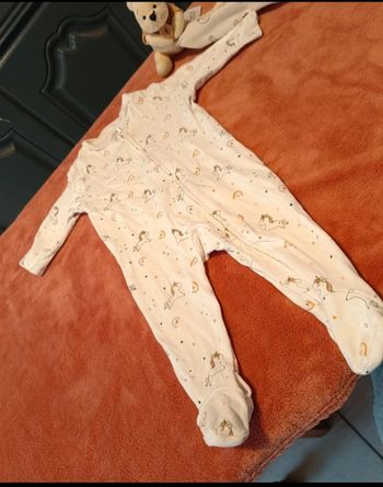 Pyjama en coton bio Kiabi - Motifs Licornes - 6 mois