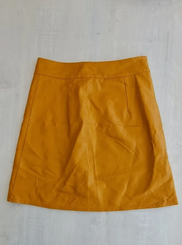 Jupe simili cuir moutarde - taille S - made in Italy - Bonito - photo numéro 2