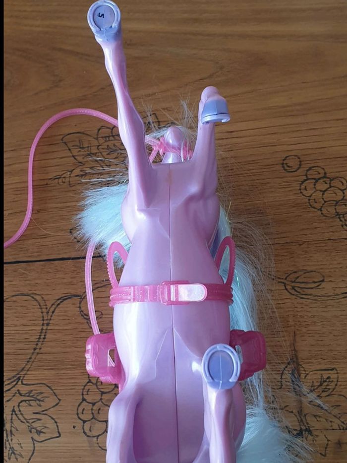 Cheval Licorne  du  lac  des cygnes  Barbie  Mattel  + cygne  et accessoires - photo numéro 12
