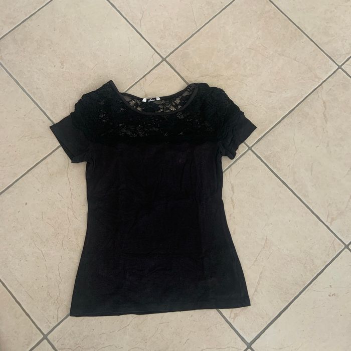 Tee short