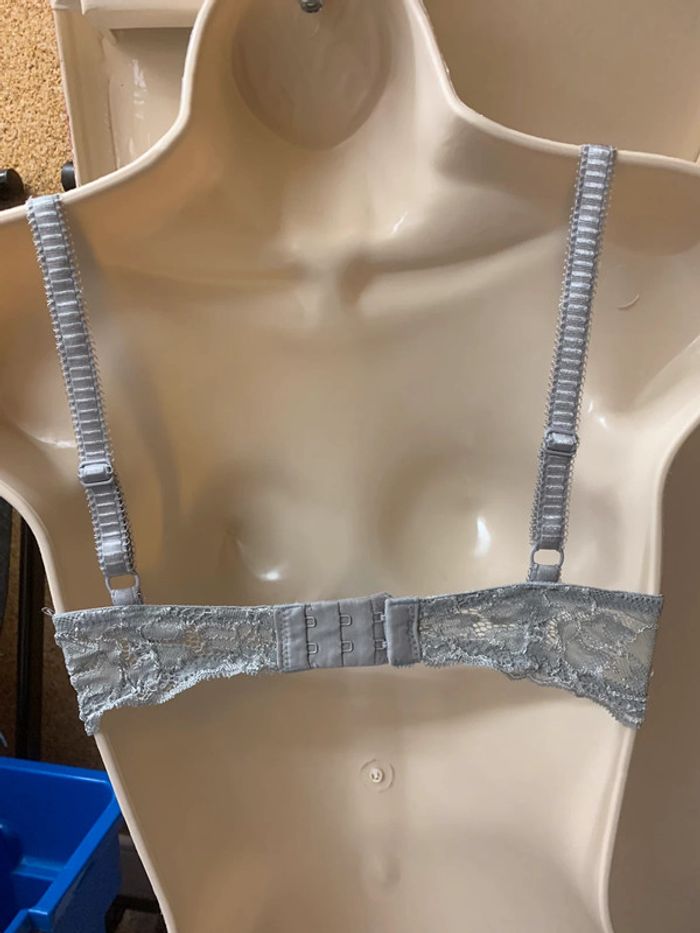 Soutien gorge - photo numéro 2