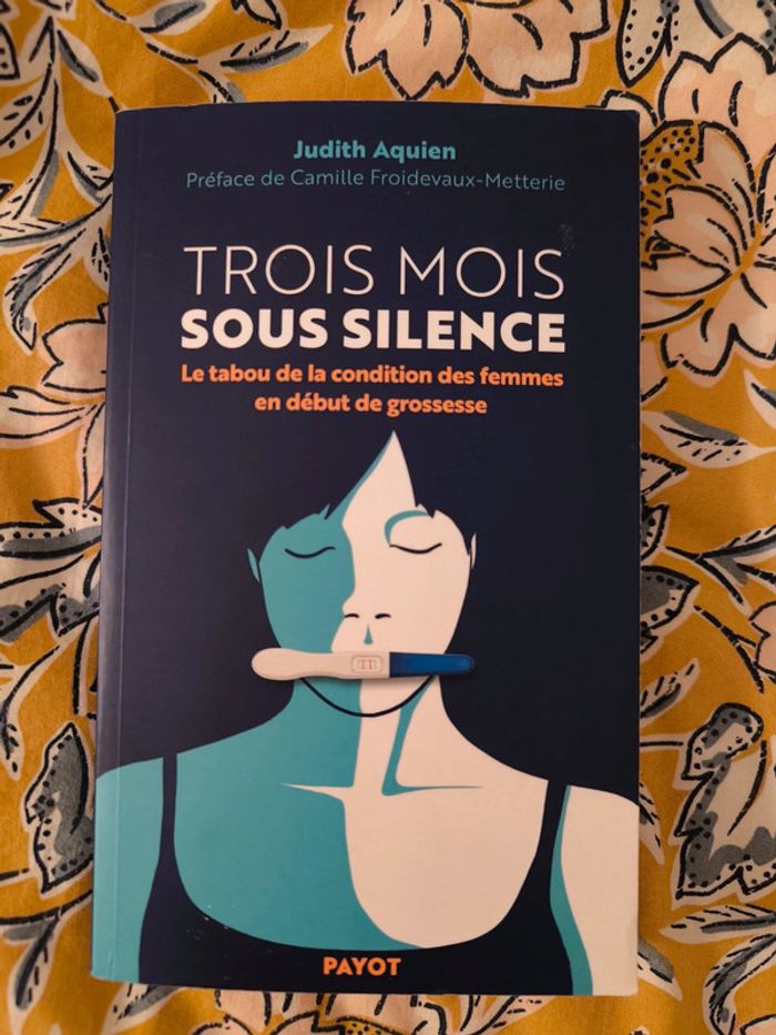 Livre trois mois sous silence
