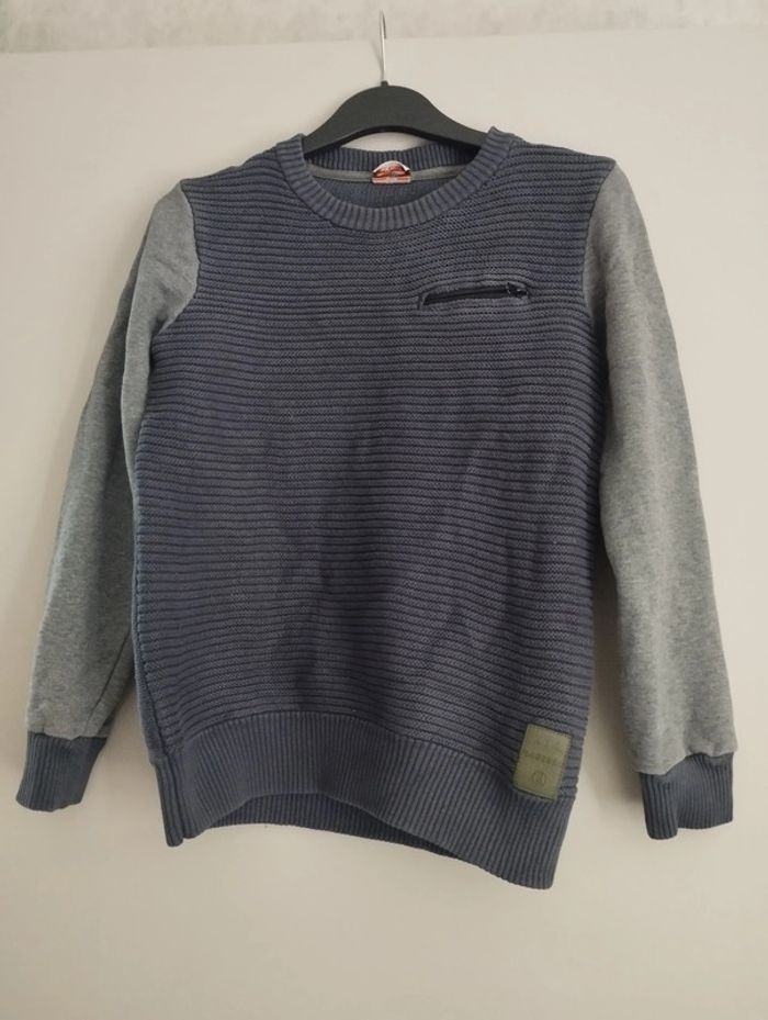 Pull Tape à l'œil taille 10 ans