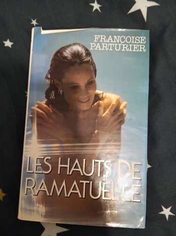 Livre (81) 📚 Les hauts de ramatuelle