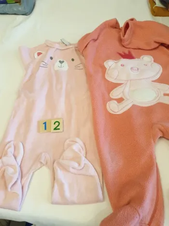 Lot pyjamas 12 mois
