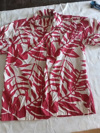 Chemise manches courtes Quiksilver taille 12 ans style Hawaii a fleurs