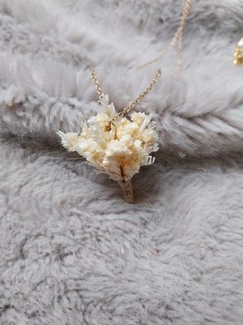 Collier bouquet de fleurs séchées