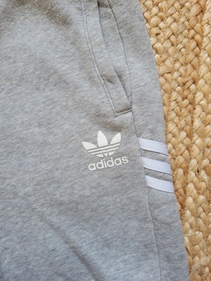 Short coton Adidas Original - 9/10 ans - photo numéro 2