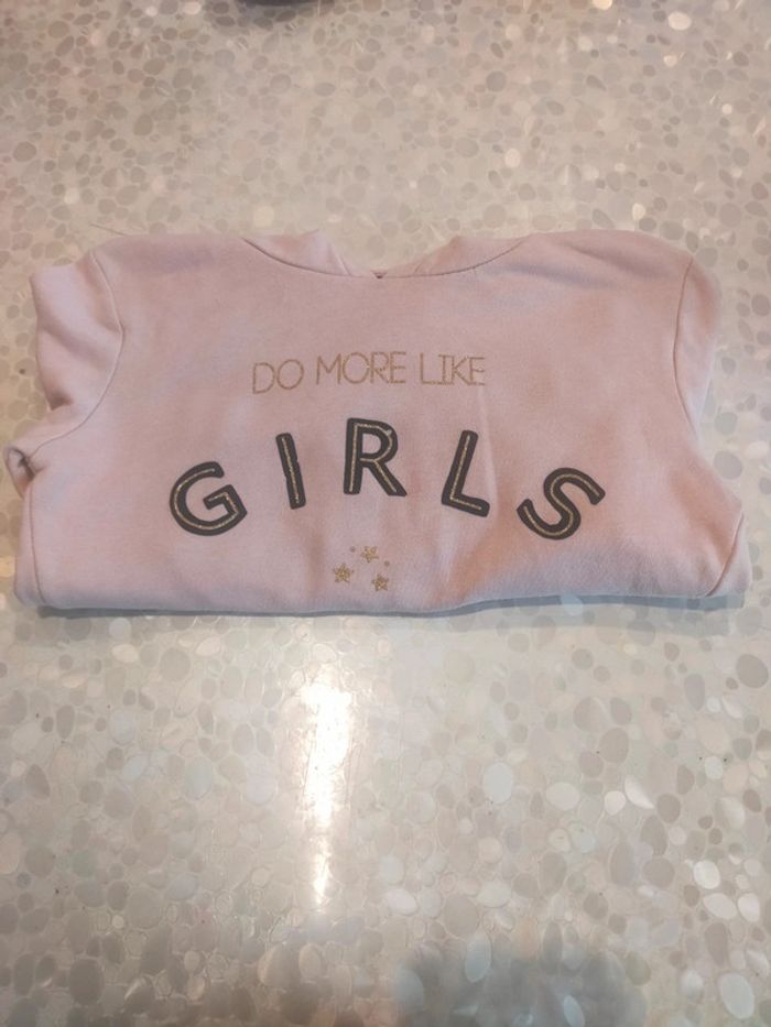 Pull a capuche rose Kiabi 10 ans . - photo numéro 7