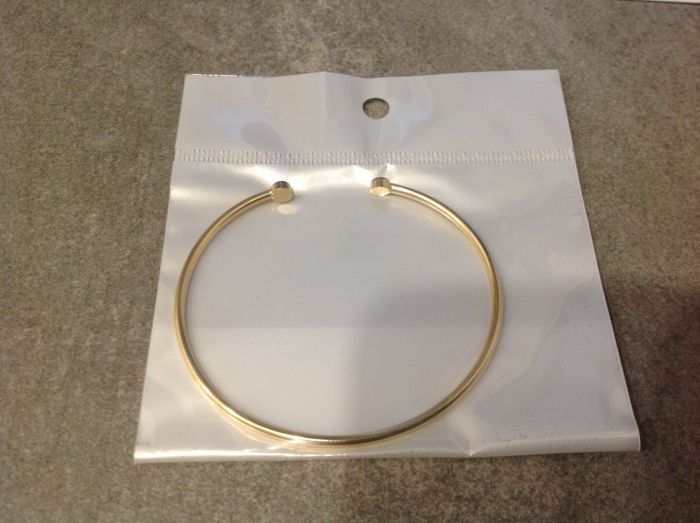 Bracelet jonc en métal doré et strass neuf - photo numéro 5