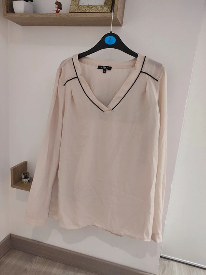 Blouse rose pâle taille 38