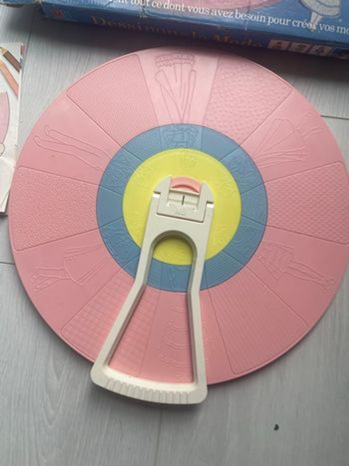 Jeu dessinons la mode - photo numéro 2