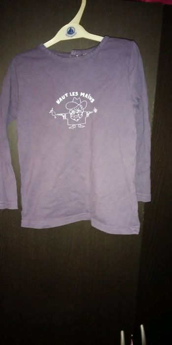 Superbe t-shirt cow  boys haut les mains