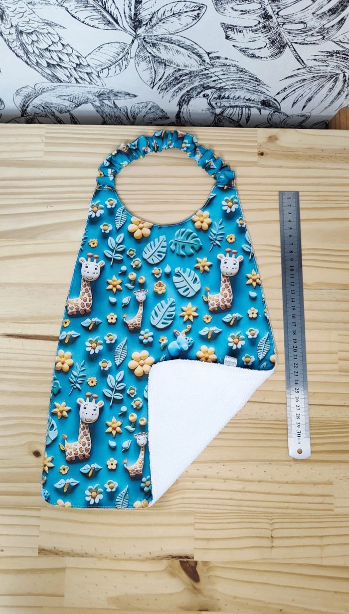 Bavoir élastique girafe 3D - photo numéro 2