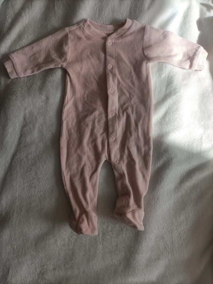 Lot 1 mois – 4 bodys + 1 pyjama tout doux - photo numéro 7