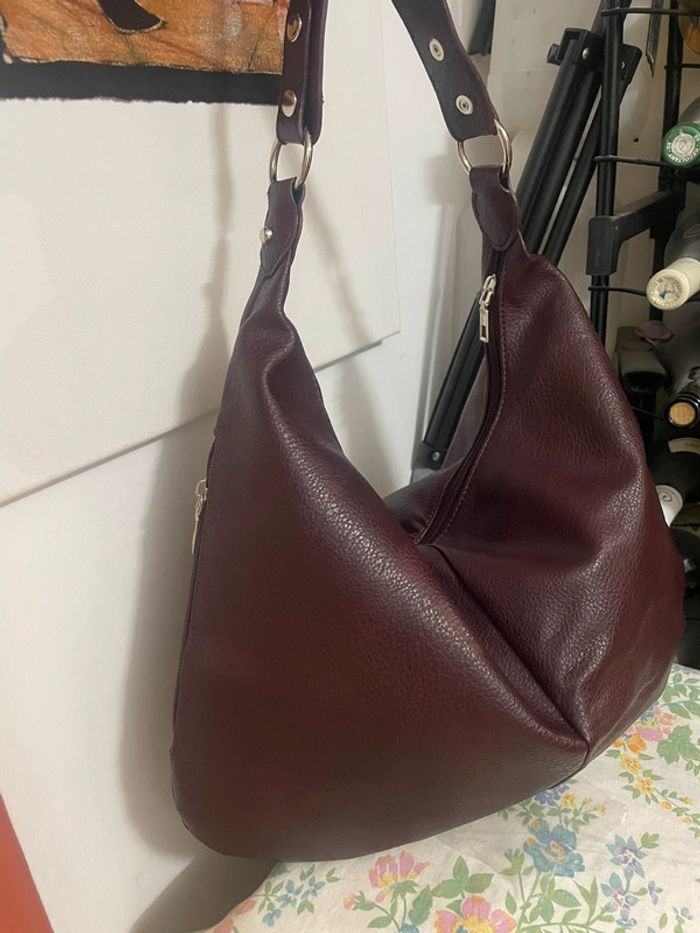 Valeur en boutique 34€ Grand Sac Fourre- Tout violet. Sac à Main violet très Élégant et raffiné - photo numéro 17