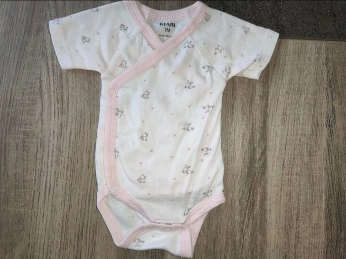 Lot 5 bodies manches courtes taille 1 mois - photo numéro 12