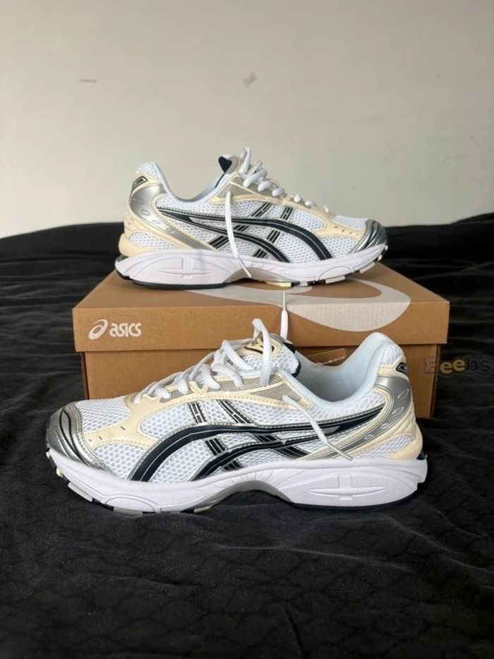 Asics Gel-Kayano 14 Taille 39 - photo numéro 3