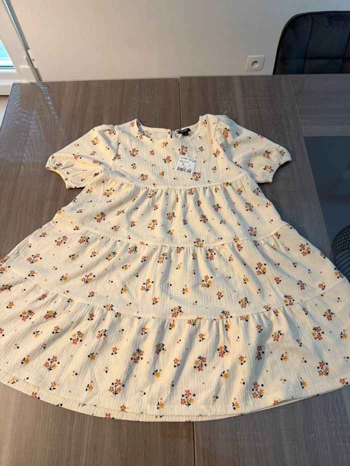 Robe neuf kiabi taille 6 ans