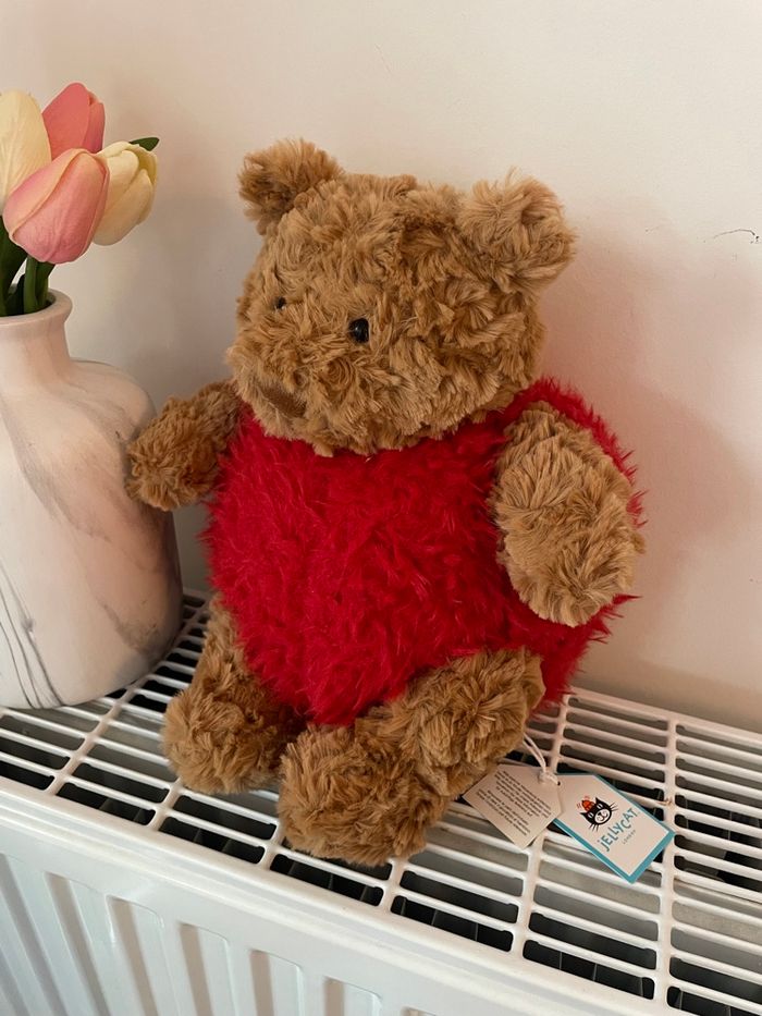 Peluche Jellycat Bartholomew Bear HeartRobe