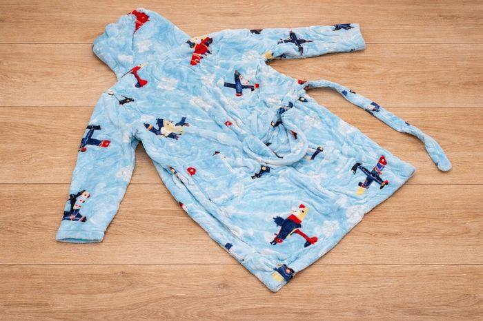 Peignoir à capuche garçon fille pyjama doux vêtements de nuit motif avion bleu - photo numéro 3