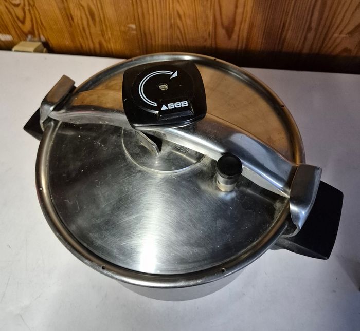 Cocotte minute seb vintage 30cm - photo numéro 2