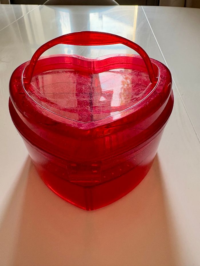Boîte à bijoux enfant en forme de cœur rouge pailleté