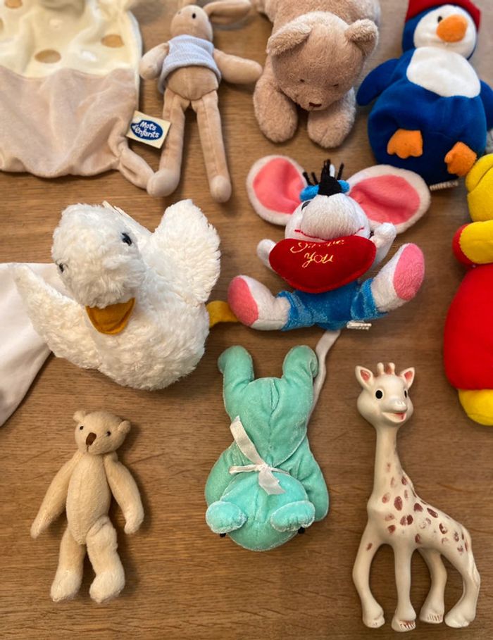 Lot de 13 petites peluches et une girafe Sophie - photo numéro 9