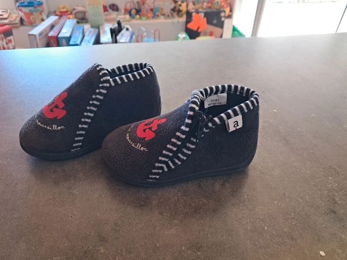 Paire de chaussons garçon absorba pointure 20