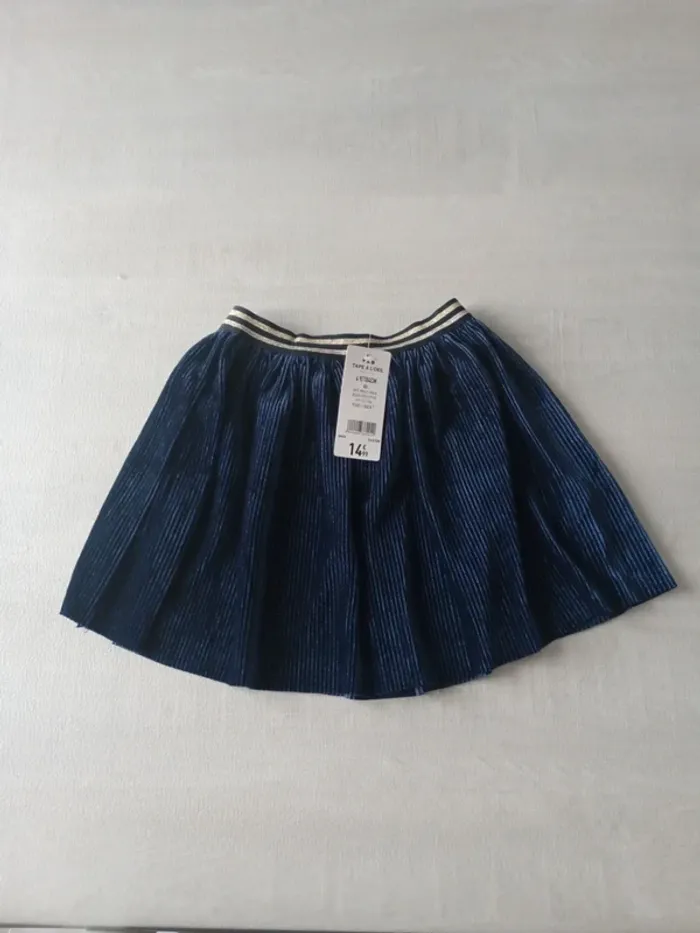 Jupe plissée neuve 4 ans