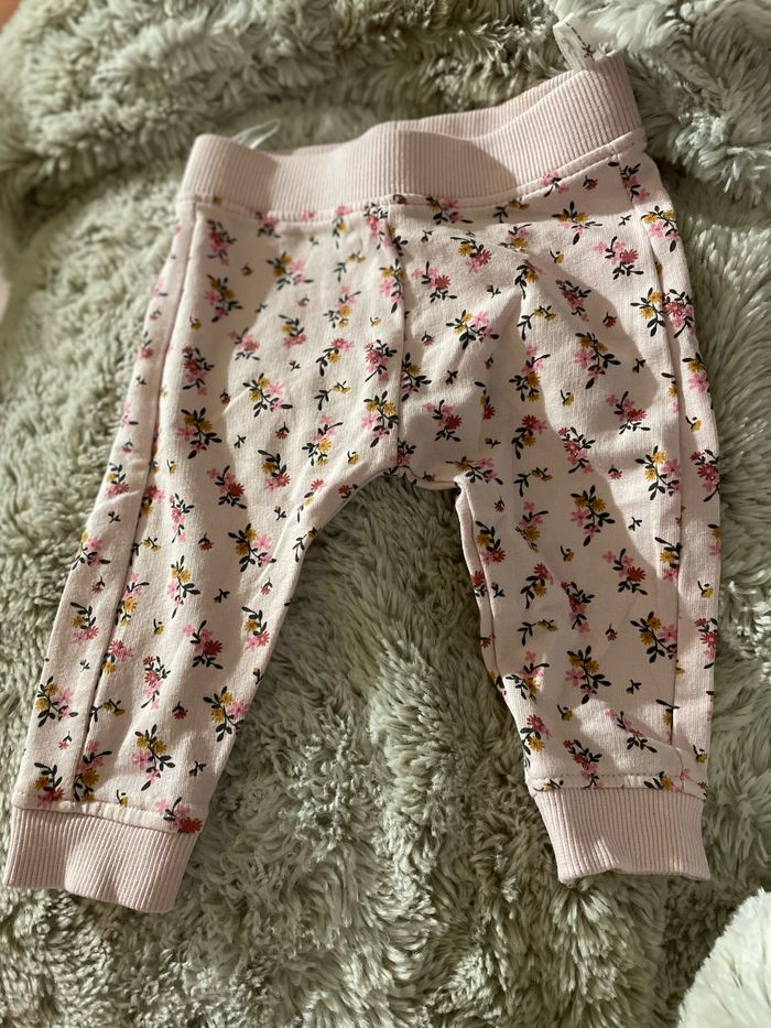 Pantalon fleuri