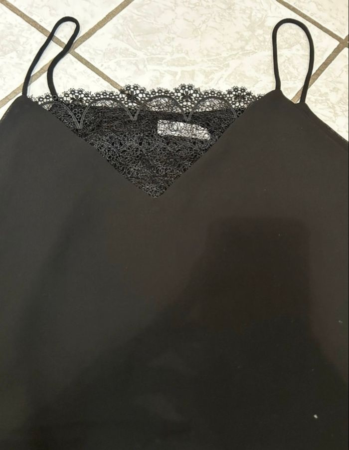 Lot de 2 tops noirs – Taille S - Neufs sans étiquette - photo numéro 3