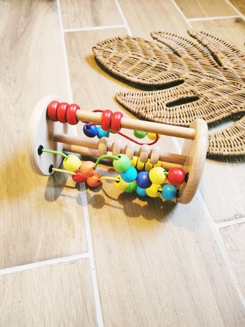 🧮Jeu de motricité Boulier chemin de perles en bois multicolores marque Small Foot