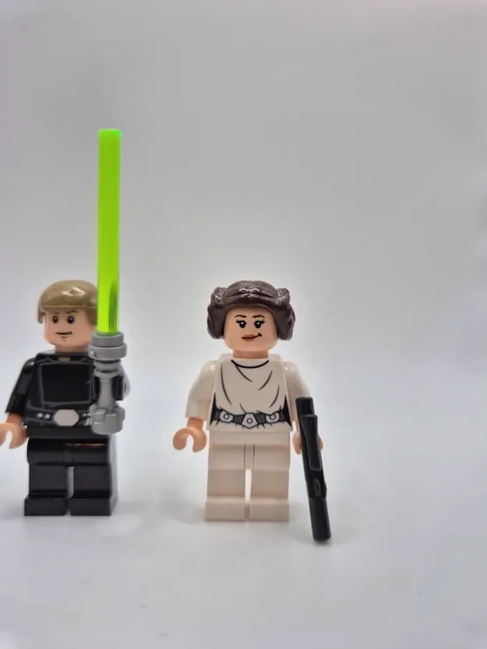 Figurines type lego Jedi Luke Skywalker Han Solo Chewbacca et Princesse Leia star wars - photo numéro 3
