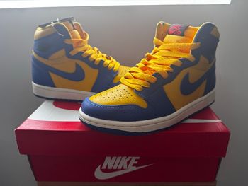 Jordan1 High Retro Laney , Authentique-Taille US 6 ( EU 36.5 ) 