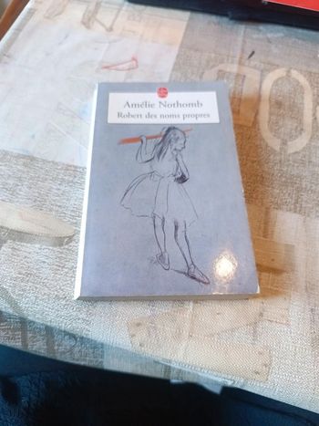 Robert des noms propres de Amélie nothomb