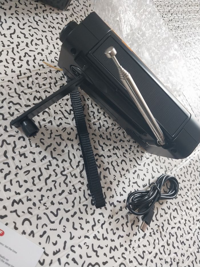 Radio d’urgence XHDATA D-608WB – Neuve avec boîte complète - photo numéro 6