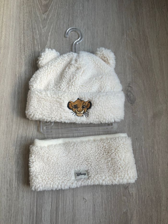 Bonnet et tour de cou