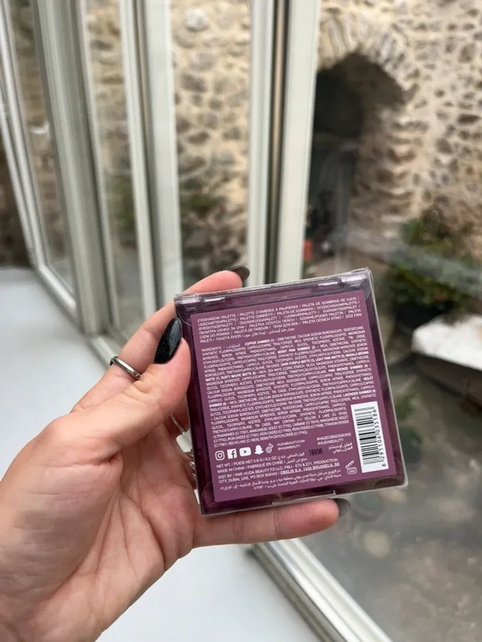 Huda beauty - Purple haze obsessions - photo numéro 4