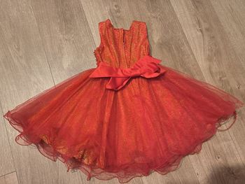 Robe de fête rouge et dorée paillettée 3 ans