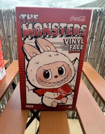 Figurine Pop Mart The Monsters x Coca-Cola