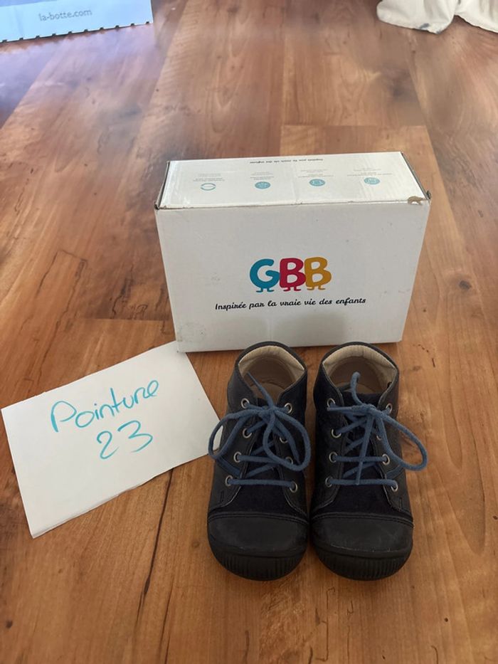 Chaussure GBB bleu marine pointure 23
