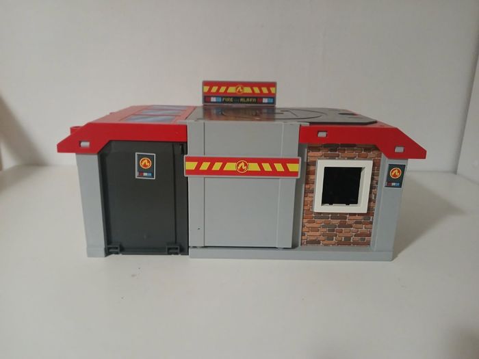 Playmobil Caserne de pompier - photo numéro 5